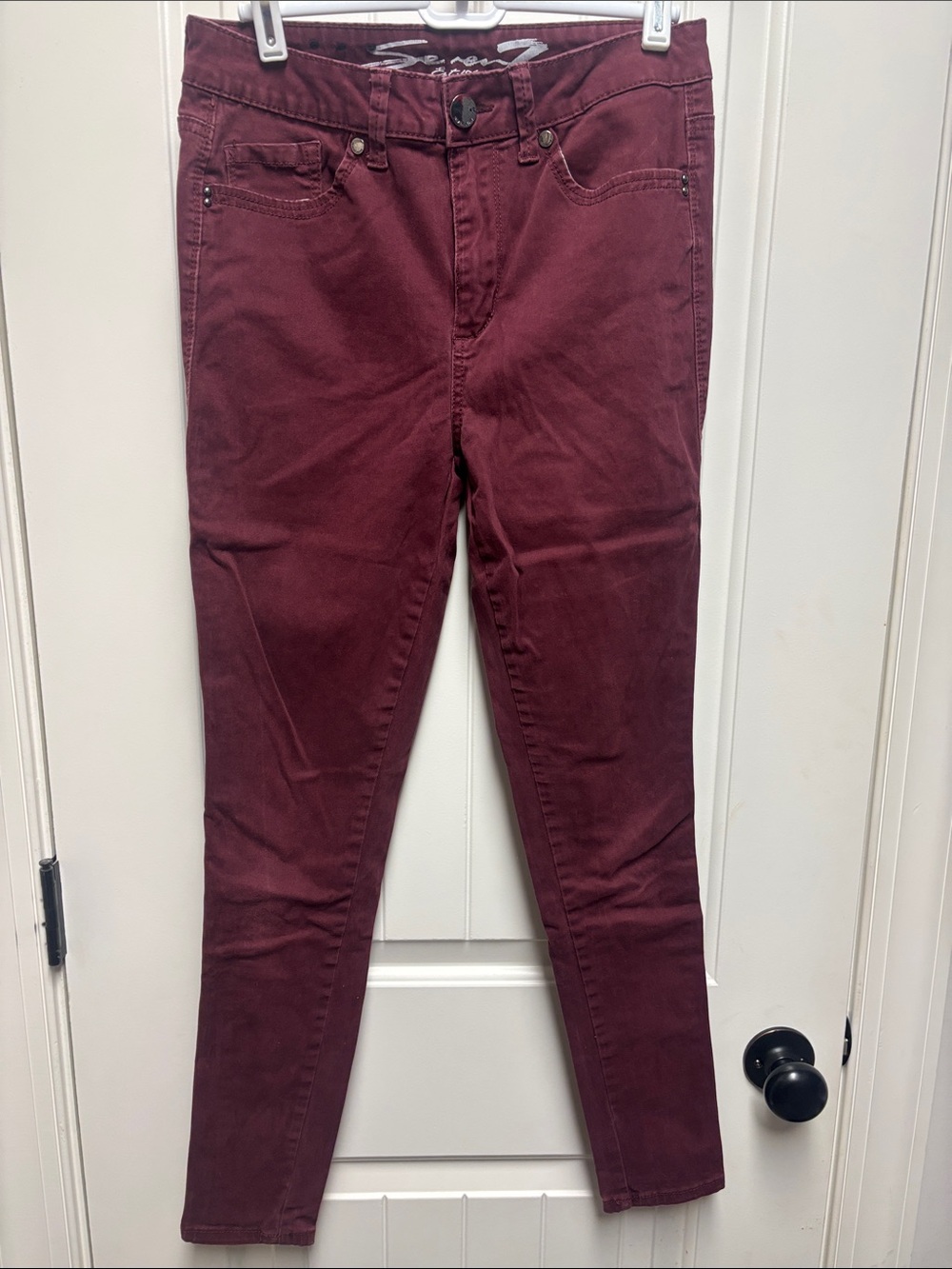 Seven7 Women's Skinny Jeans in Wine